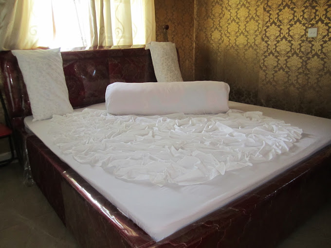 PLATINUM ROYALE HOTEL