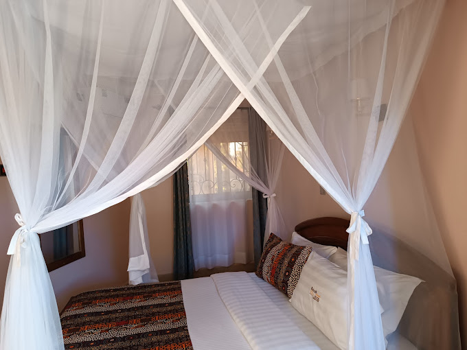 Bavah Airport Hotel