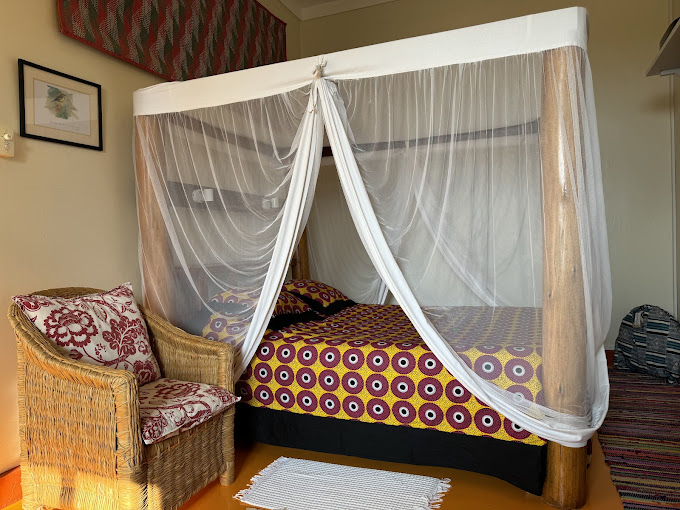 Pineapple Guest House Entebbe