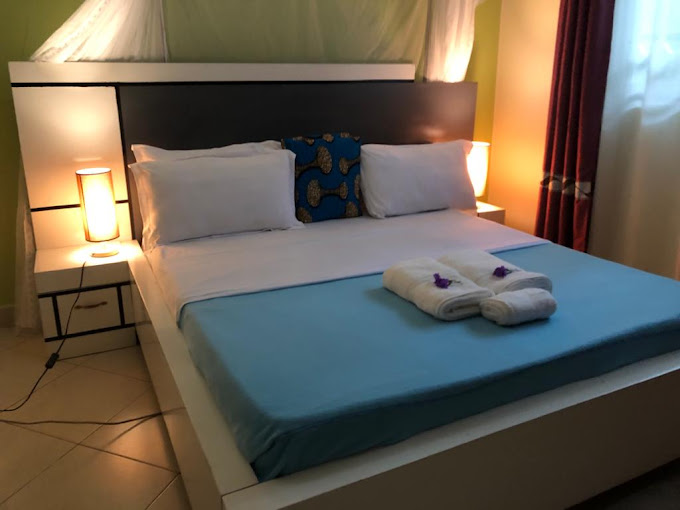 Airport Shoebill Hotel