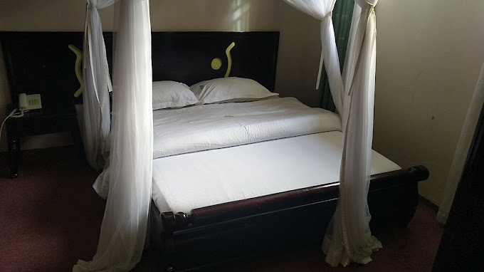 Palm Heights Hotel
