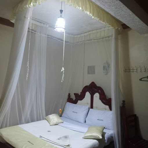 Hotel B Plus
