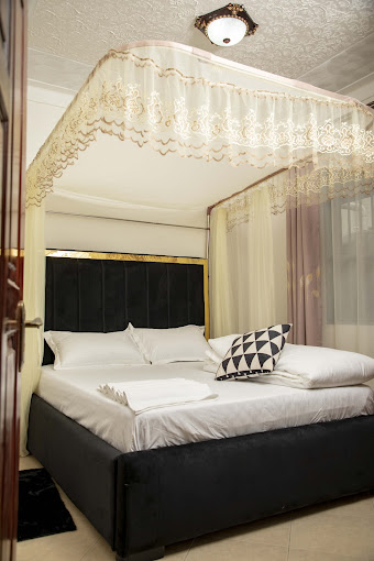 Lovana Apartments and Hotel