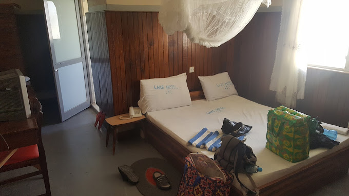 Lake Hotel