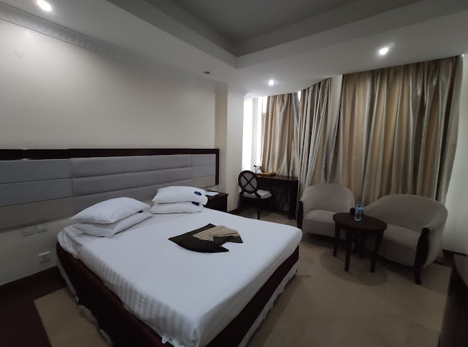 Victoria Palace Hotel