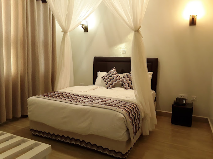 FORT HOTEL mami