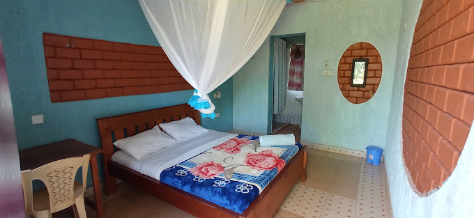 The Vineyard Retreat Voi.