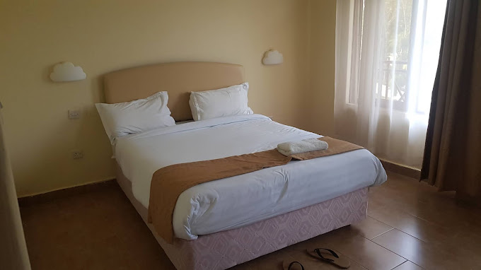 Lantana Comfy Hotel