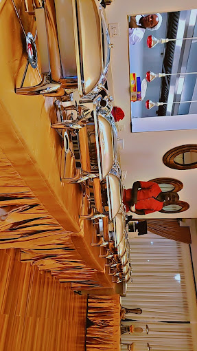 Hunters Paradise Tuuti Restaurant