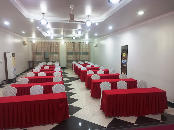 Adden Palace Hotel