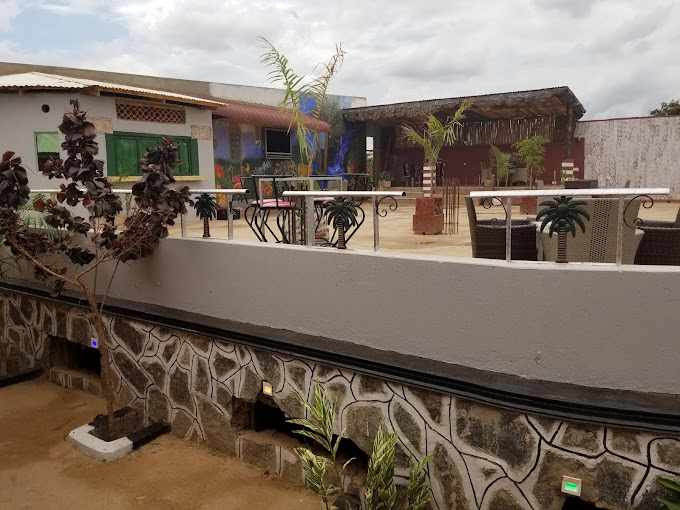 DAMAR HEIGHTS HOTEL LTD