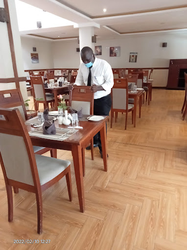 Sirikwa Hotel