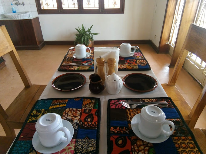 Colonial guesthouse, Entebbe