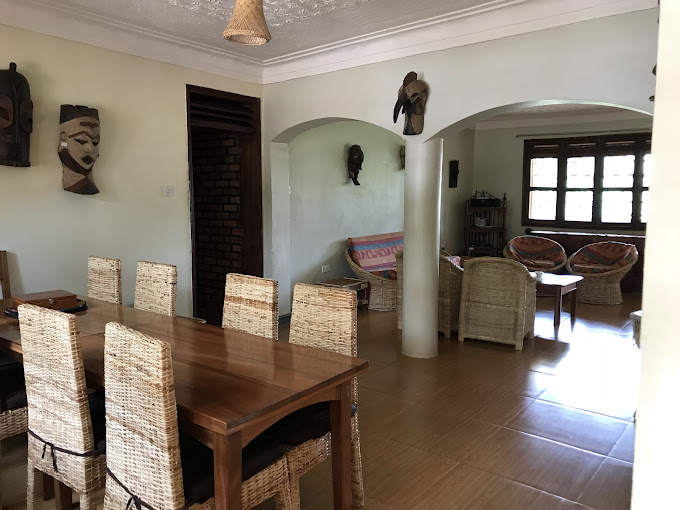 Colonial Residence