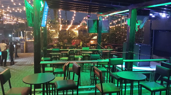 Shooters Bar And Grill