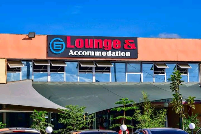 E LOUNGE BAR RESTAURANT AND ACCOMMODATION