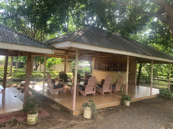 Cango Lake View Resort, Uhanya