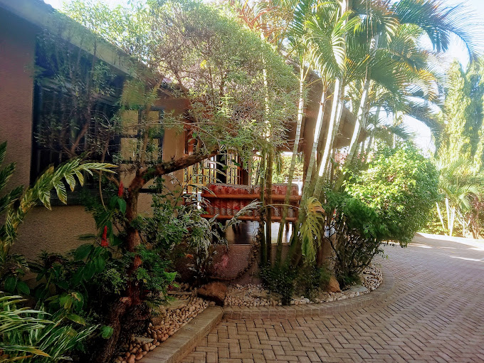 Precious Accomodation & Restaurant