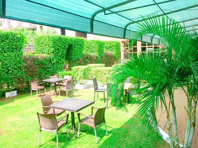 Hotel Lemonade Mutundwe Kampala