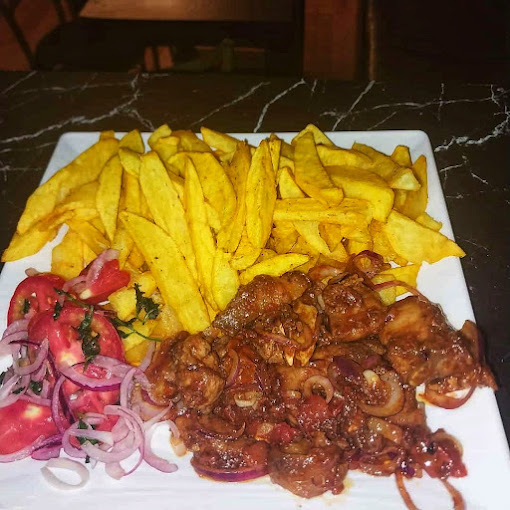 Siri Lounge & Grill