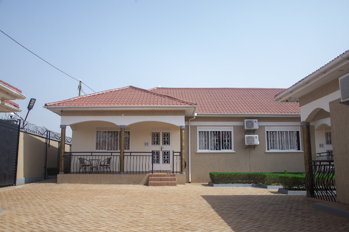 Laroo Villas