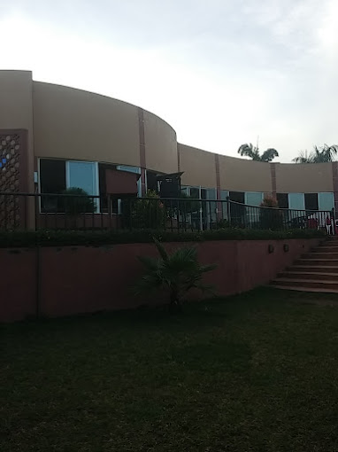 makutano hotel Mutundwe