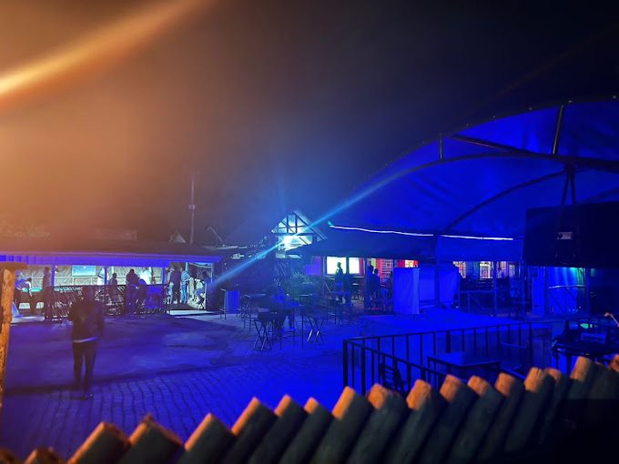 D Plus Bar & Lounge