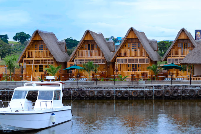 Pelican Lodge and Marina