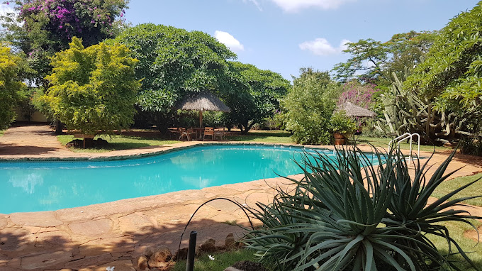 Tsavo Inn