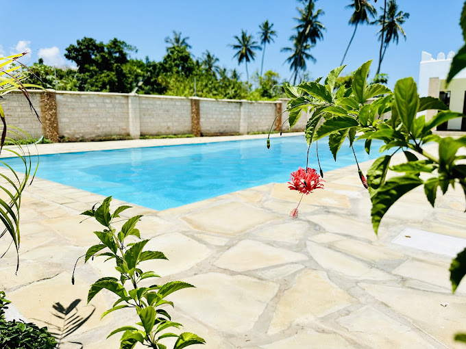 Almond Ridge, Diani