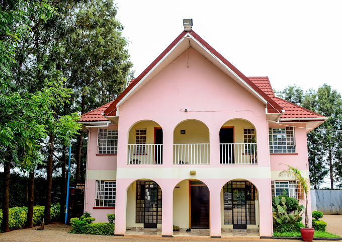 Queens Garden Hotel