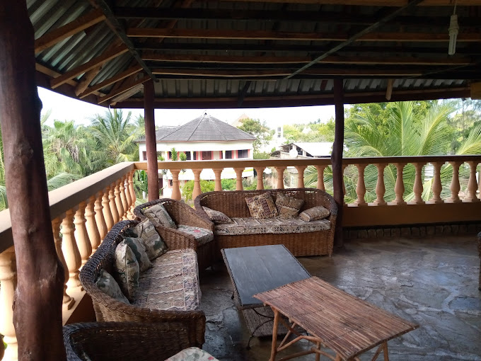 Tausi Holiday Villas