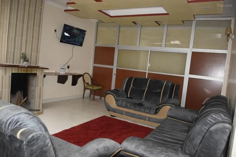 The Yaris M & M Guest House