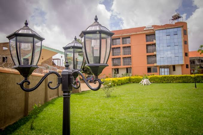 Tesh Hotel