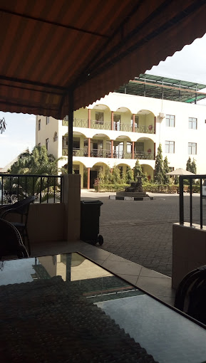 Grand Oasis Hotel
