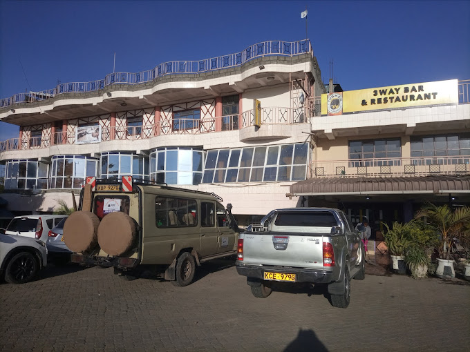 Three Ways Restaurant Hotel