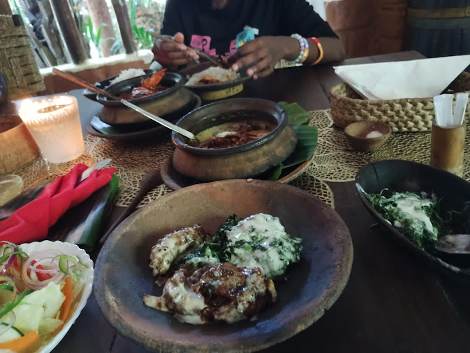 Bokoboko Porini Restaurant